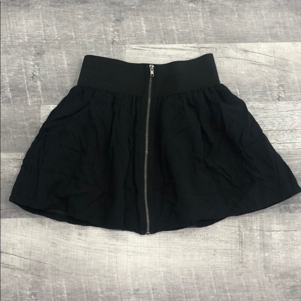 Zipper skirt